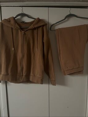 Tommy Hilfiger Camel Brown Zip Hoodie & Joggers Set